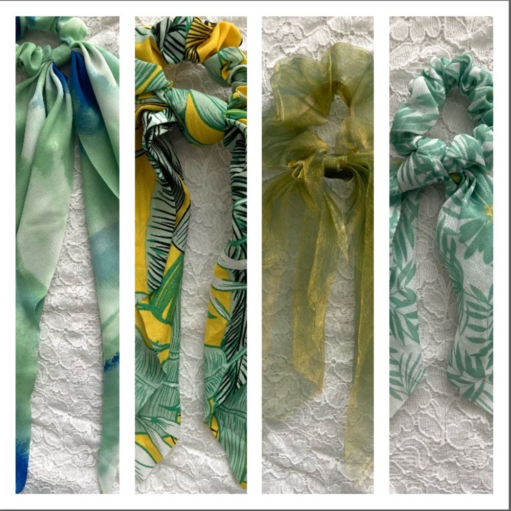 Set of 4 tropical scrunchies 🌴